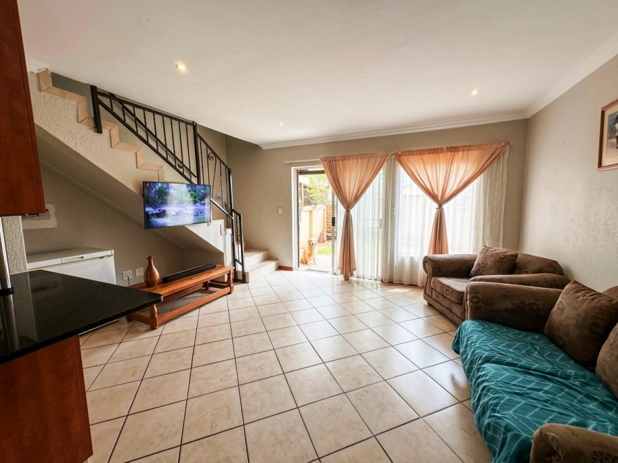 2 Bedroom Property for Sale in Annlin Gauteng