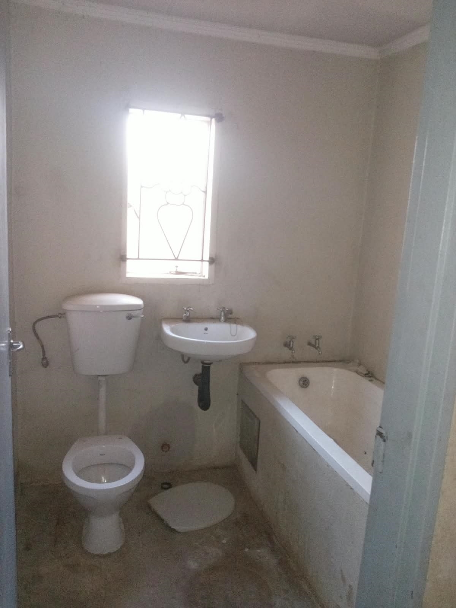 2 Bedroom Property for Sale in Nellmapius Gauteng