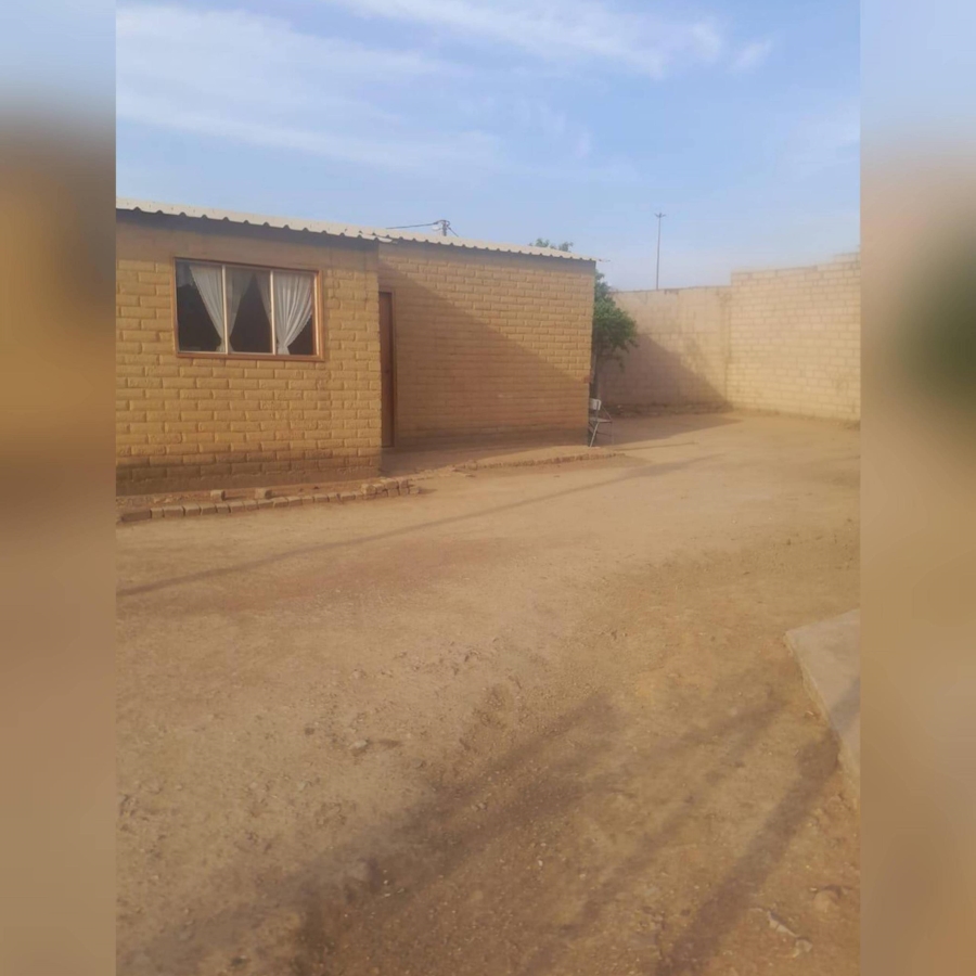 2 Bedroom Property for Sale in Nellmapius Gauteng