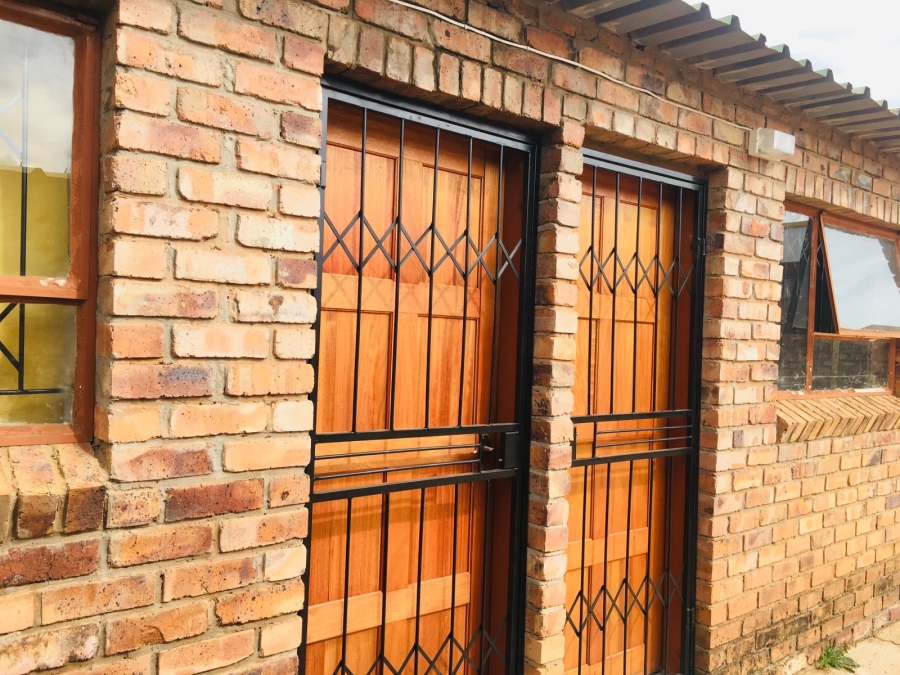 2 Bedroom Property for Sale in Mamelodi East Gauteng