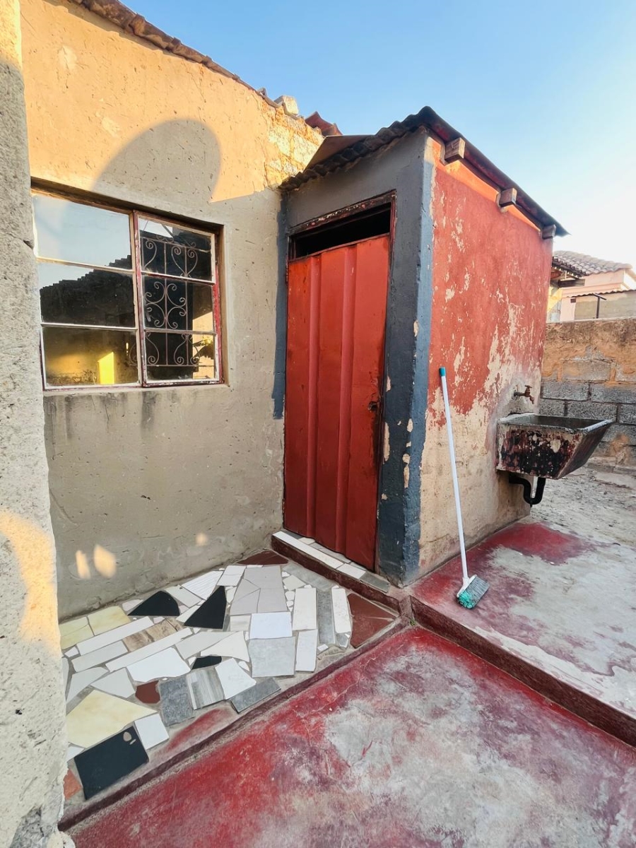 10 Bedroom Property for Sale in Tembisa Central Gauteng