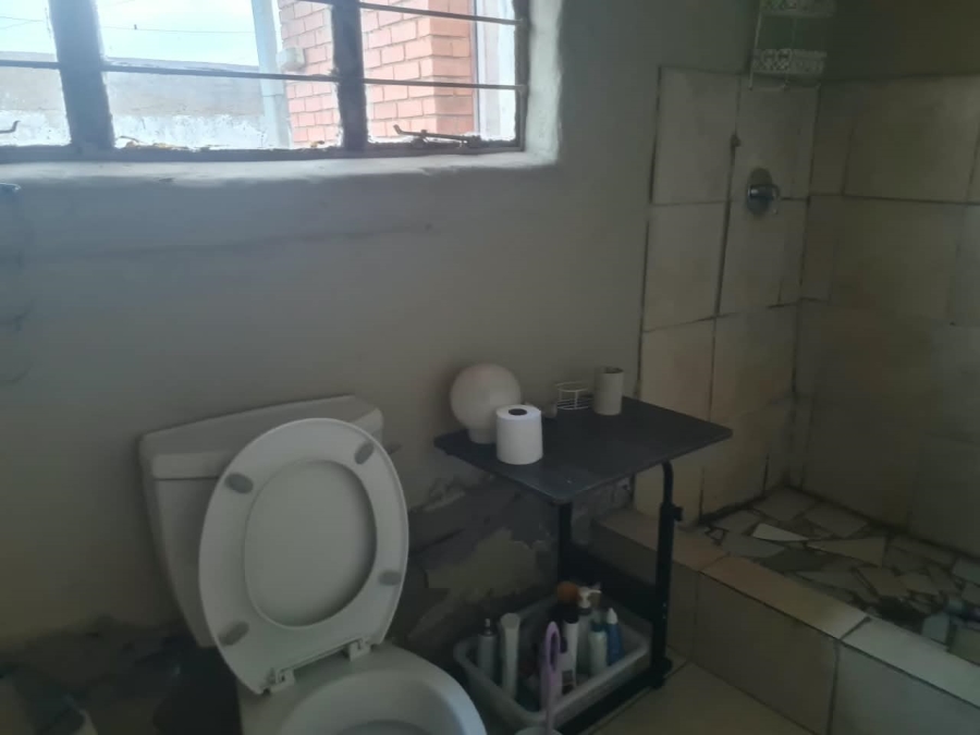 2 Bedroom Property for Sale in Snake Park Gauteng