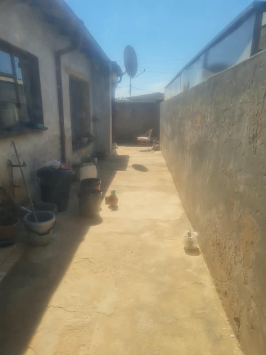 2 Bedroom Property for Sale in Snake Park Gauteng