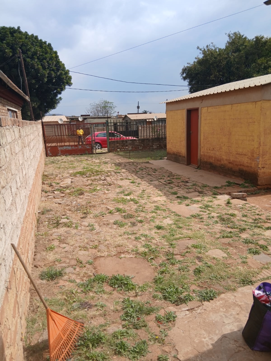 2 Bedroom Property for Sale in Soshanguve South Ext 4 Gauteng