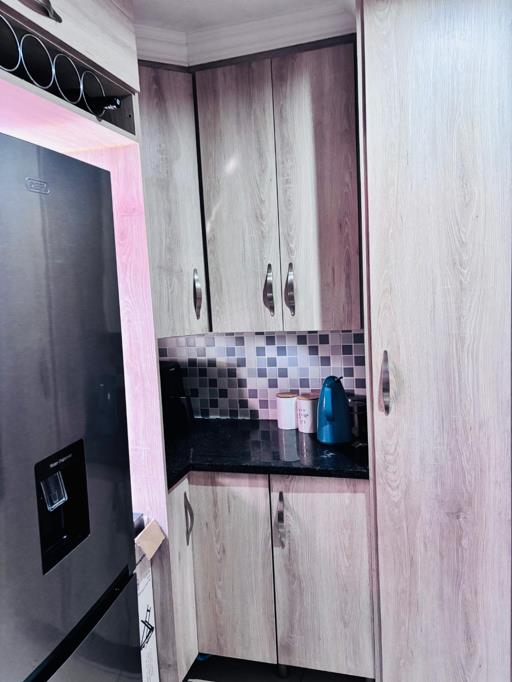 To Let 2 Bedroom Property for Rent in Fleurhof Gauteng