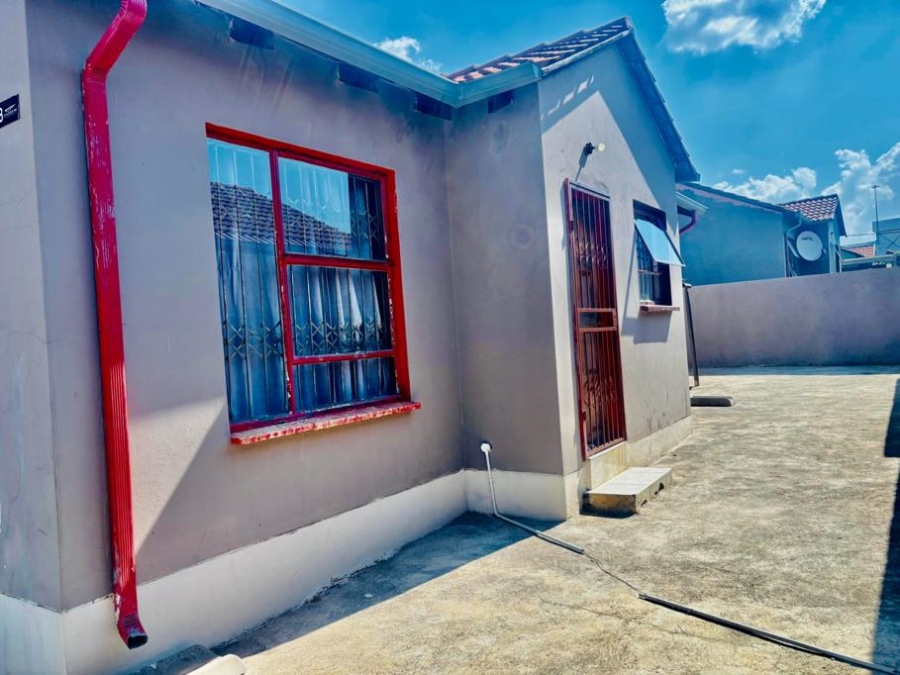 3 Bedroom Property for Sale in Fleurhof Gauteng