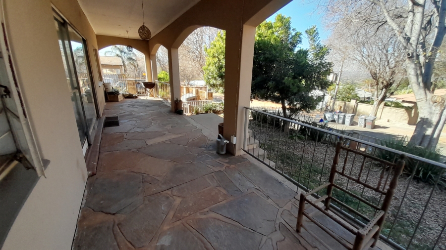 To Let 4 Bedroom Property for Rent in Mountain View Gauteng
