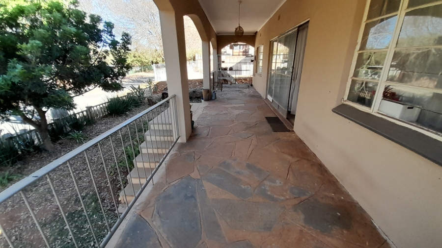 To Let 4 Bedroom Property for Rent in Mountain View Gauteng