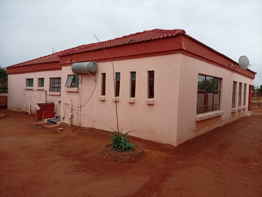 8 Bedroom Property for Sale in Klipgat Gauteng