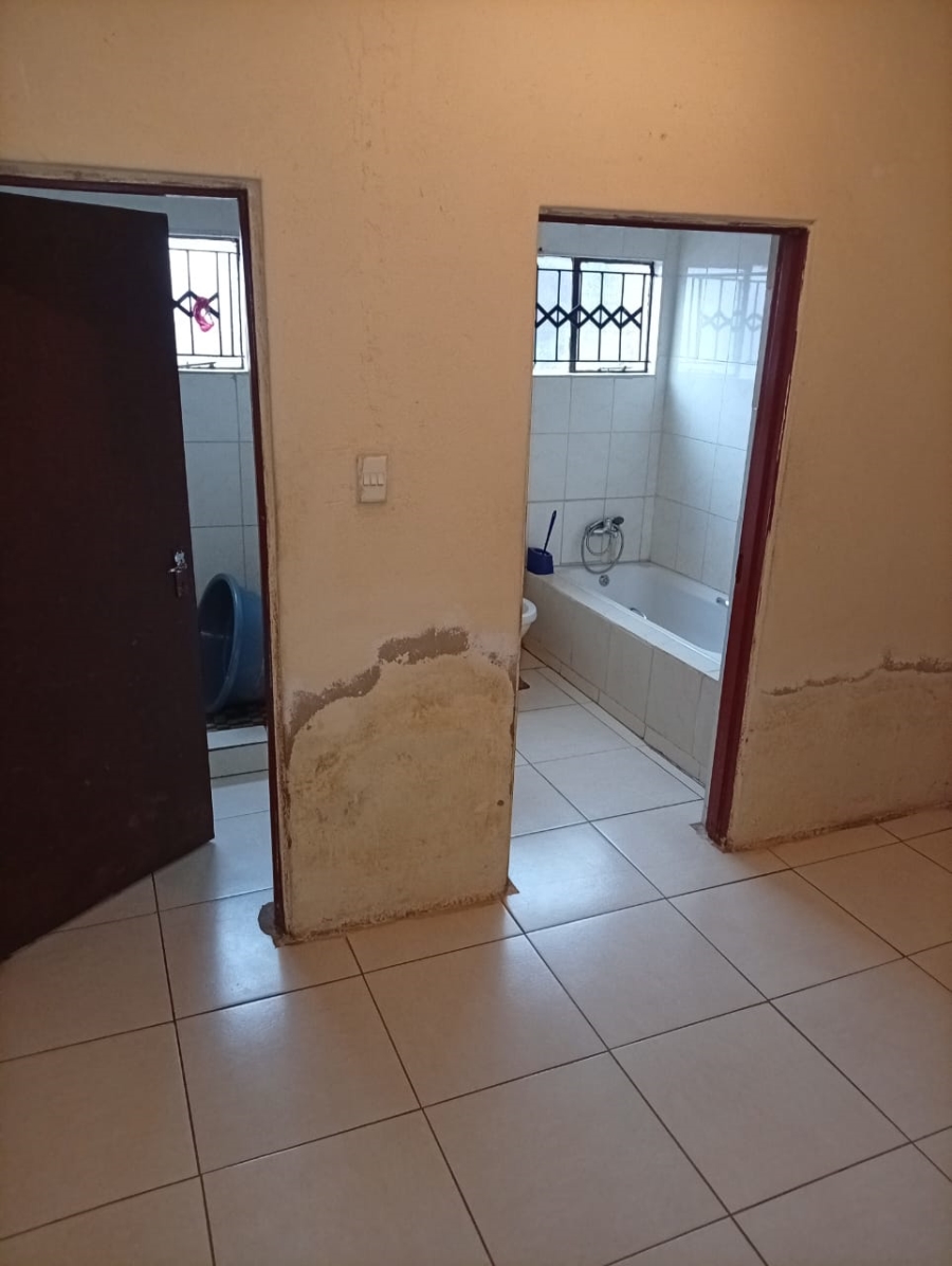 8 Bedroom Property for Sale in Klipgat Gauteng