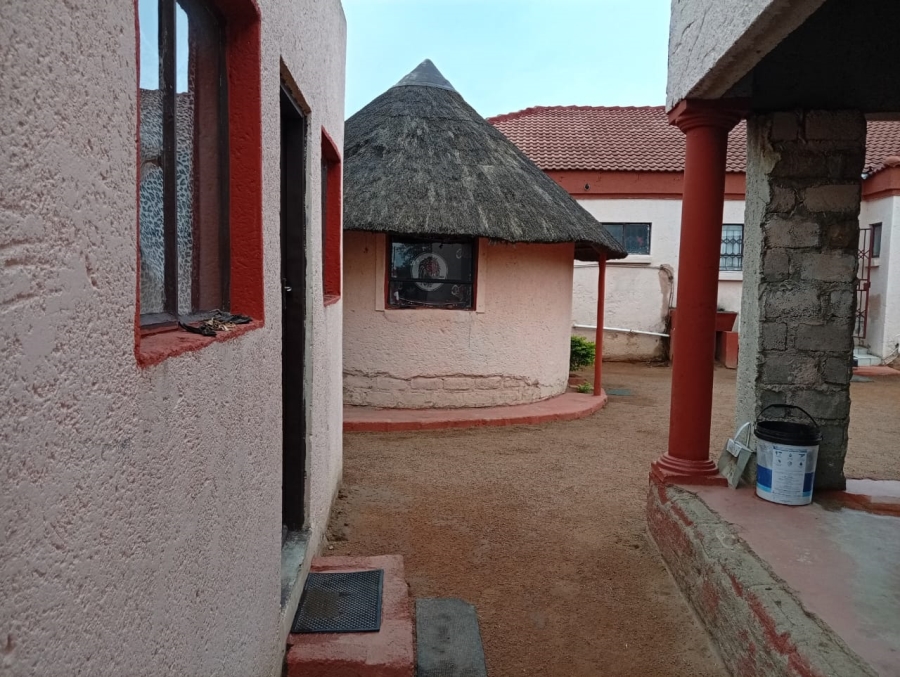 8 Bedroom Property for Sale in Klipgat Gauteng