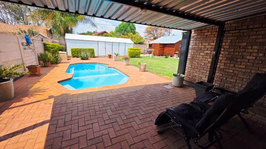 4 Bedroom Property for Sale in Doornpoort Gauteng
