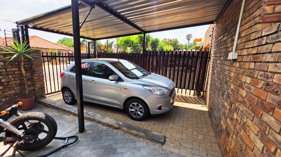 4 Bedroom Property for Sale in Doornpoort Gauteng