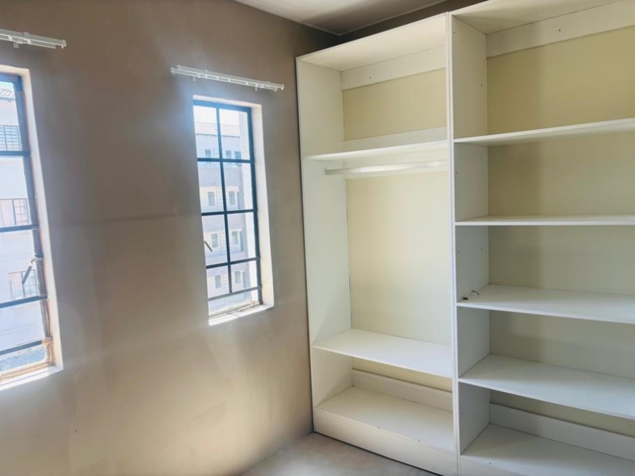 2 Bedroom Property for Sale in Fleurhof Gauteng