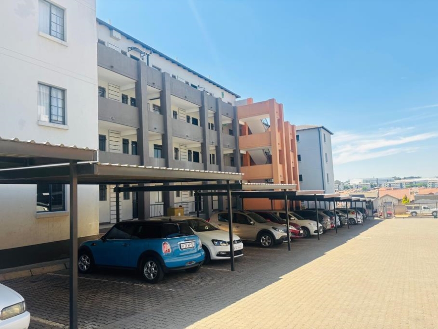 2 Bedroom Property for Sale in Fleurhof Gauteng