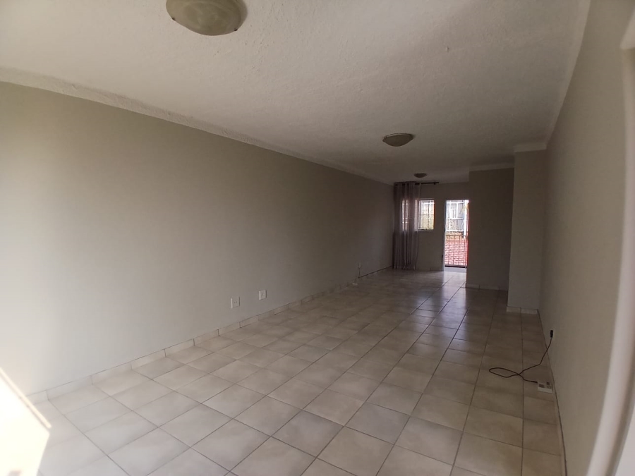 1 Bedroom Property for Sale in Doringkloof Gauteng