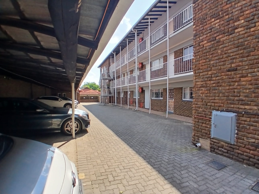 1 Bedroom Property for Sale in Doringkloof Gauteng