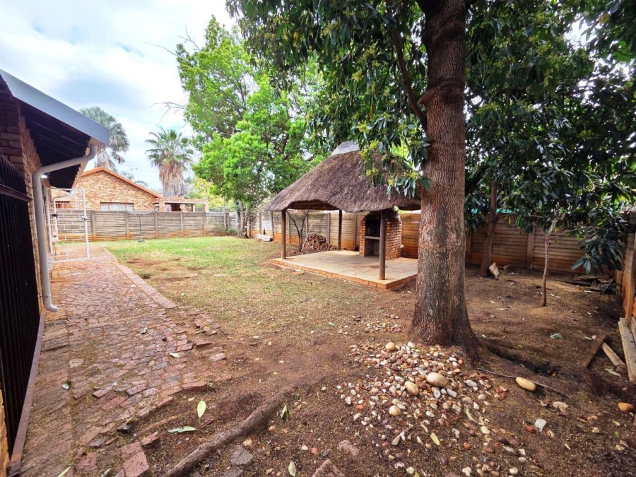 2 Bedroom Property for Sale in Doornpoort Gauteng