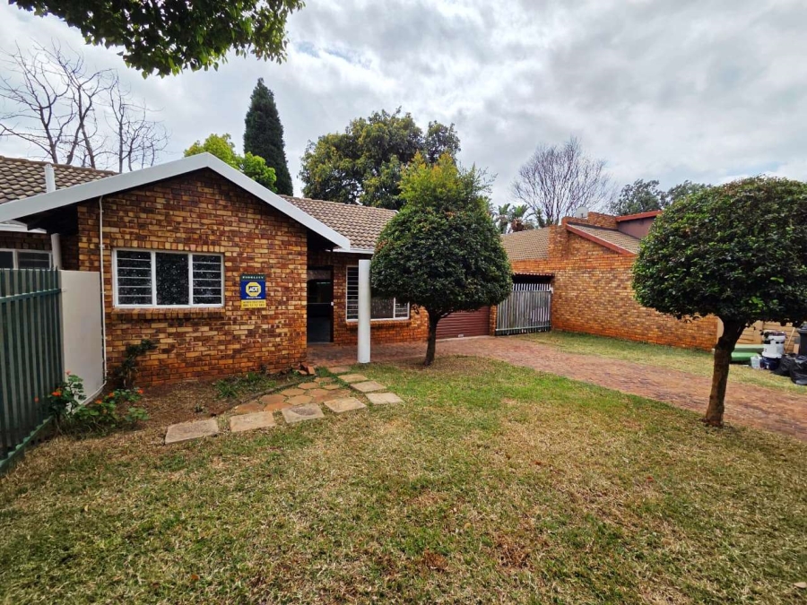 2 Bedroom Property for Sale in Doornpoort Gauteng