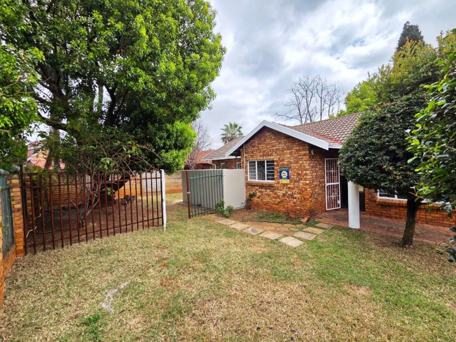 2 Bedroom Property for Sale in Doornpoort Gauteng