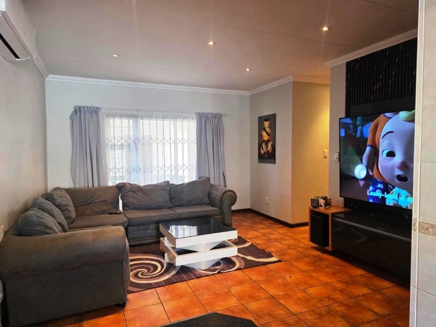 3 Bedroom Property for Sale in Magalieskruin Gauteng