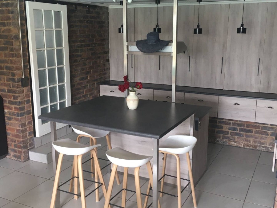 To Let 2 Bedroom Property for Rent in Bronberg Gauteng
