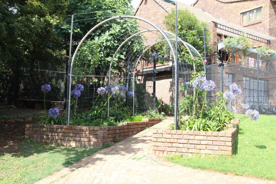 To Let 2 Bedroom Property for Rent in Bronberg Gauteng