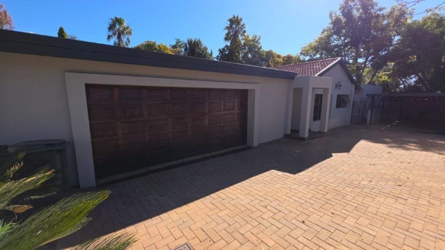 4 Bedroom Property for Sale in Garsfontein Ext 6 Gauteng