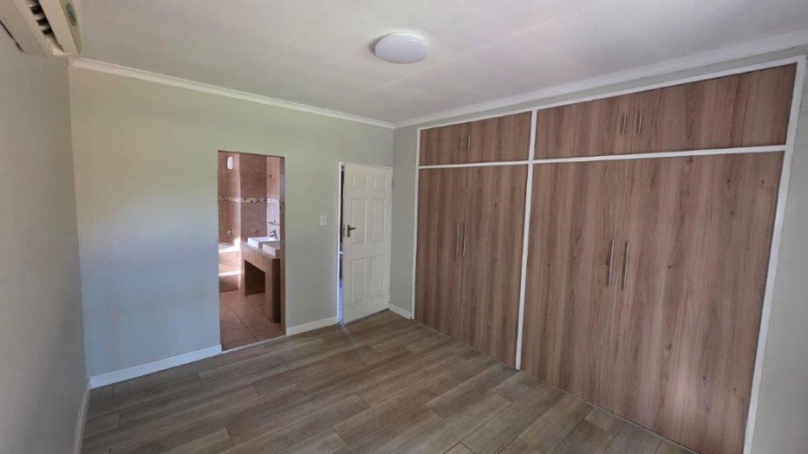 4 Bedroom Property for Sale in Garsfontein Ext 6 Gauteng