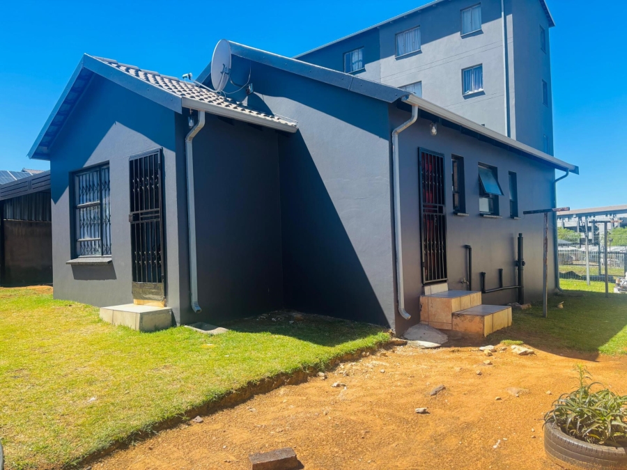 3 Bedroom Property for Sale in Fleurhof Gauteng
