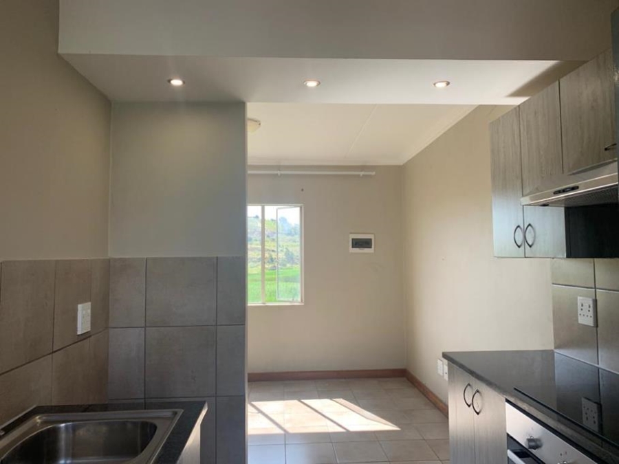 To Let 2 Bedroom Property for Rent in Fleurhof Gauteng