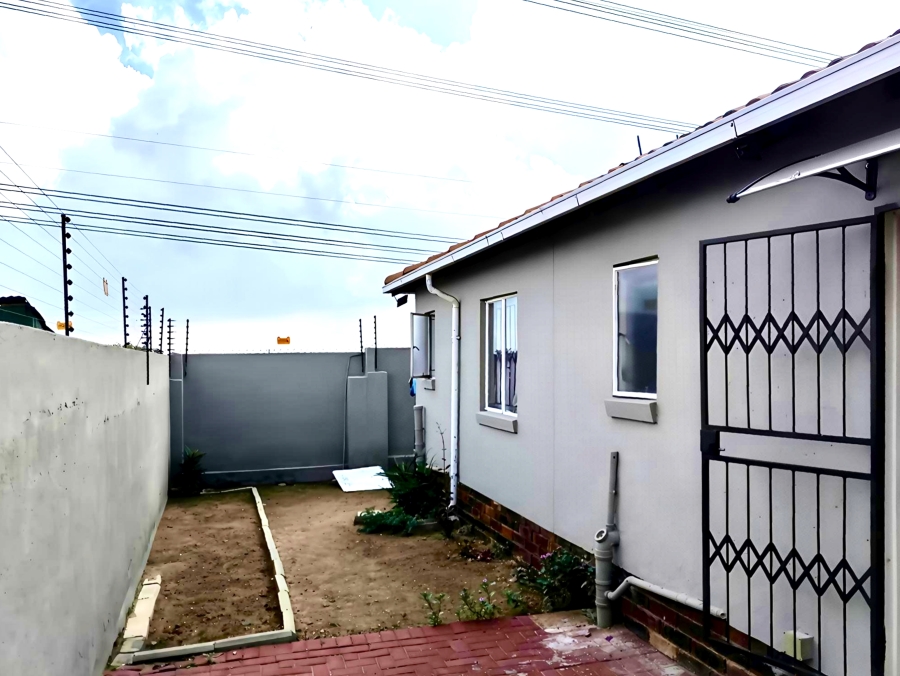 3 Bedroom Property for Sale in Blue Hills Gauteng