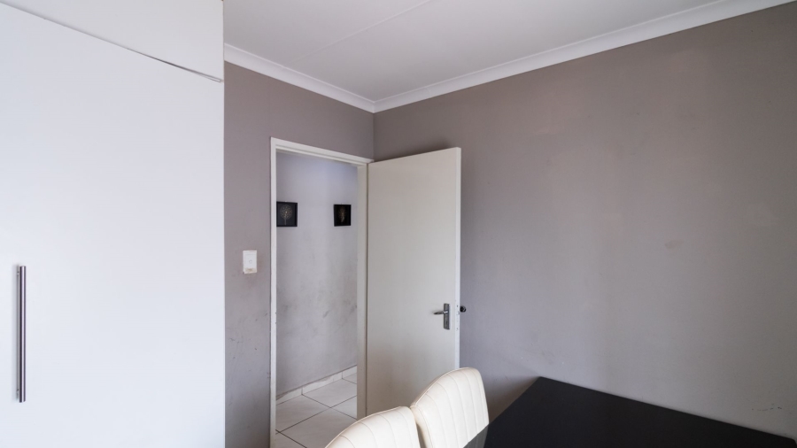 3 Bedroom Property for Sale in Blue Hills Gauteng