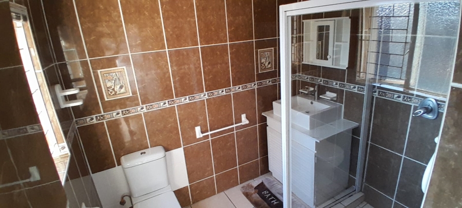 1 Bedroom Property for Sale in Wierdapark Gauteng