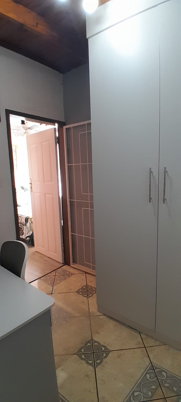 1 Bedroom Property for Sale in Wierdapark Gauteng