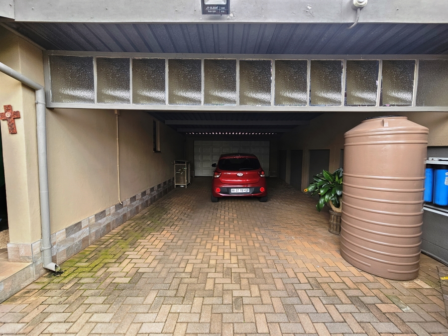 4 Bedroom Property for Sale in Montana Gauteng