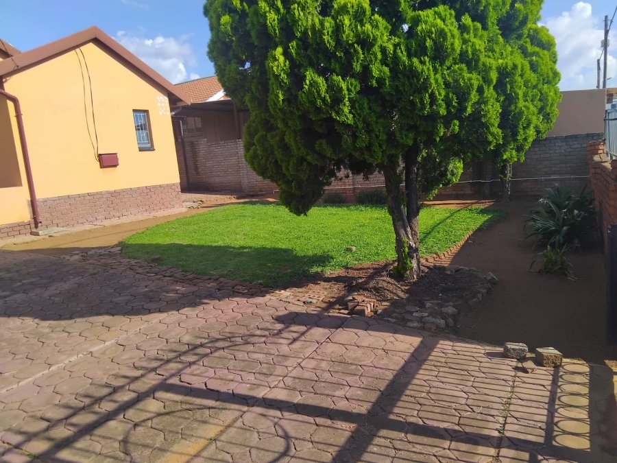 To Let 3 Bedroom Property for Rent in Soshanguve M Gauteng