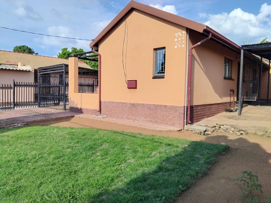 To Let 3 Bedroom Property for Rent in Soshanguve M Gauteng