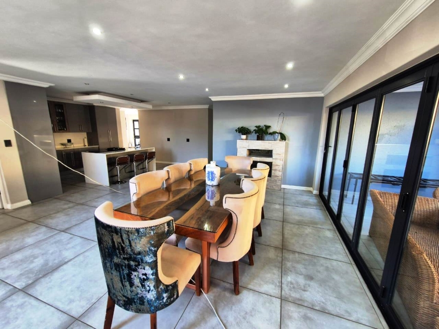 5 Bedroom Property for Sale in Theresa Park Gauteng