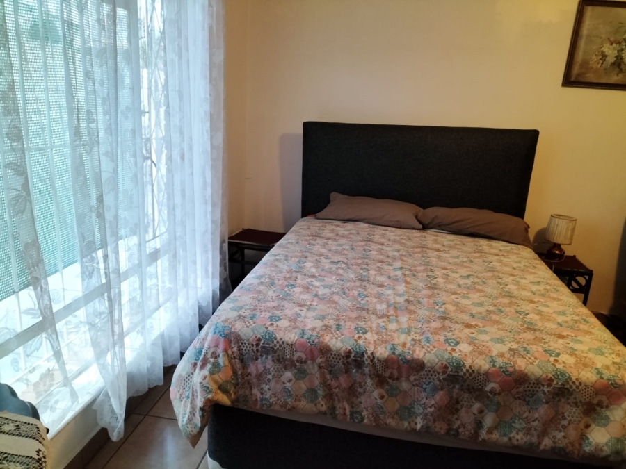 To Let 1 Bedroom Property for Rent in Queenswood Gauteng
