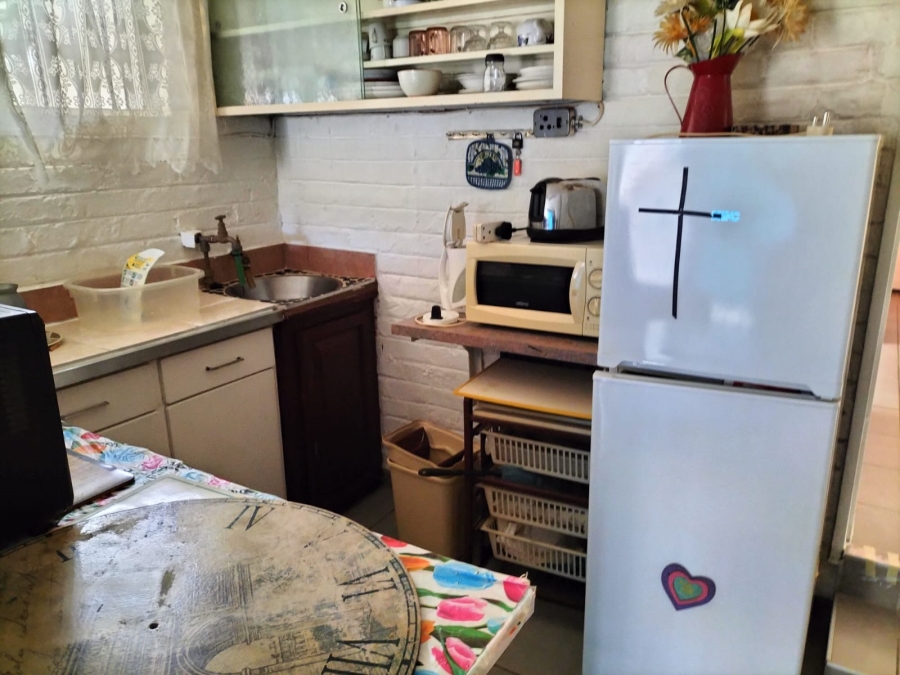 To Let 1 Bedroom Property for Rent in Queenswood Gauteng