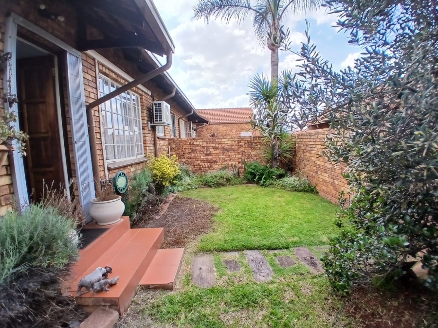 3 Bedroom Property for Sale in Zwartkop Gauteng