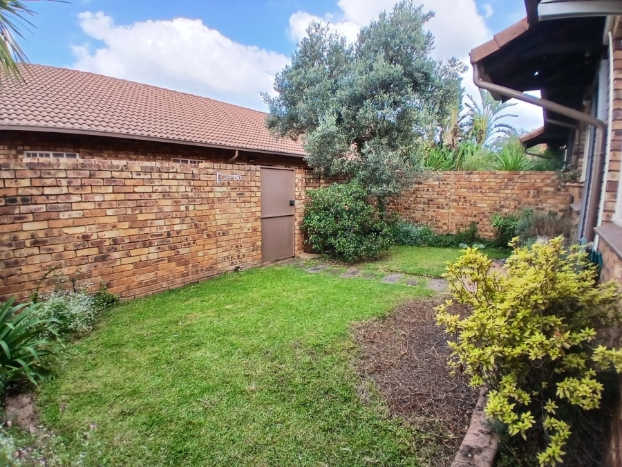 3 Bedroom Property for Sale in Zwartkop Gauteng