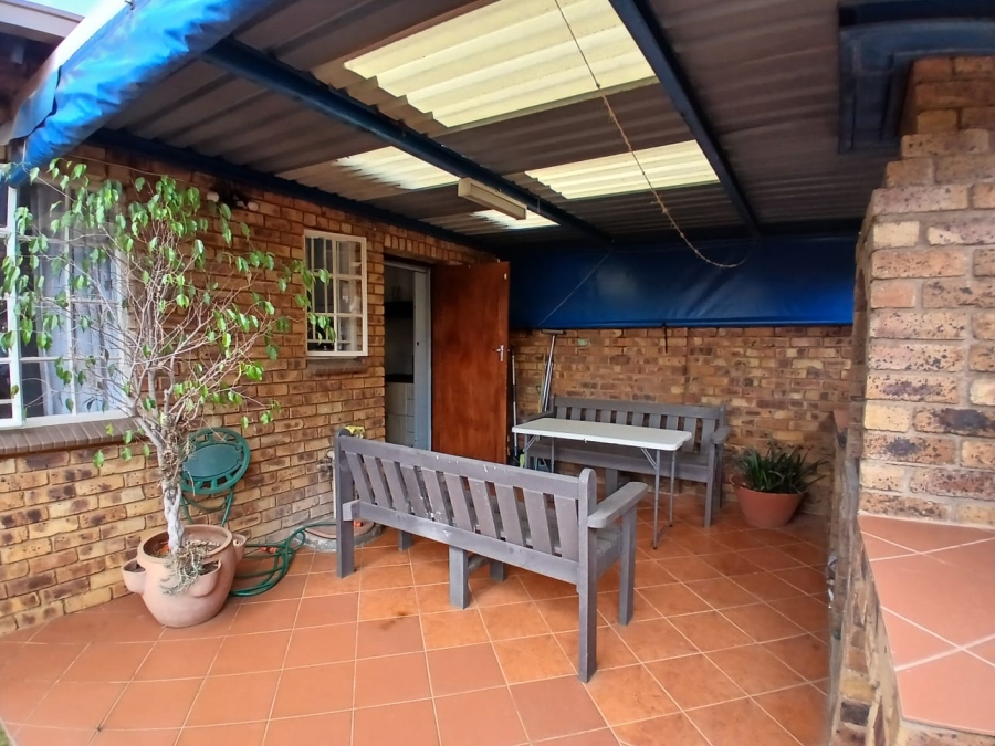 3 Bedroom Property for Sale in Zwartkop Gauteng