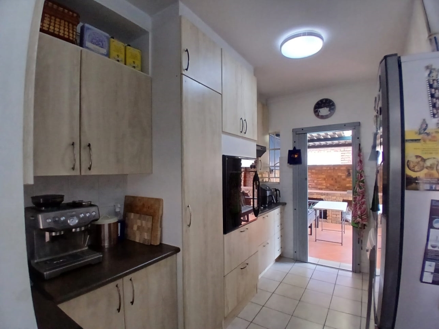 3 Bedroom Property for Sale in Zwartkop Gauteng