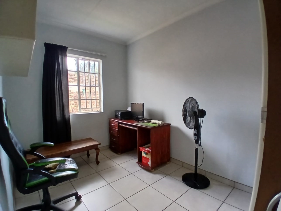 3 Bedroom Property for Sale in Zwartkop Gauteng