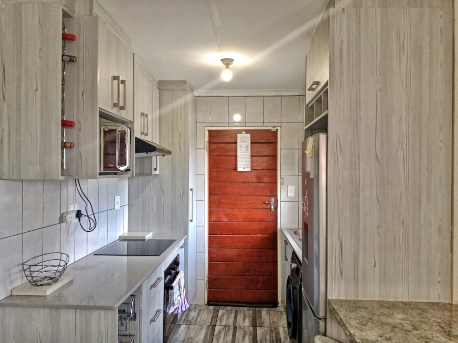 To Let 3 Bedroom Property for Rent in Gem Valley Gauteng