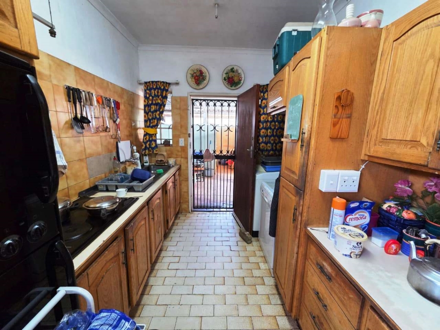 7 Bedroom Property for Sale in Sinoville Gauteng