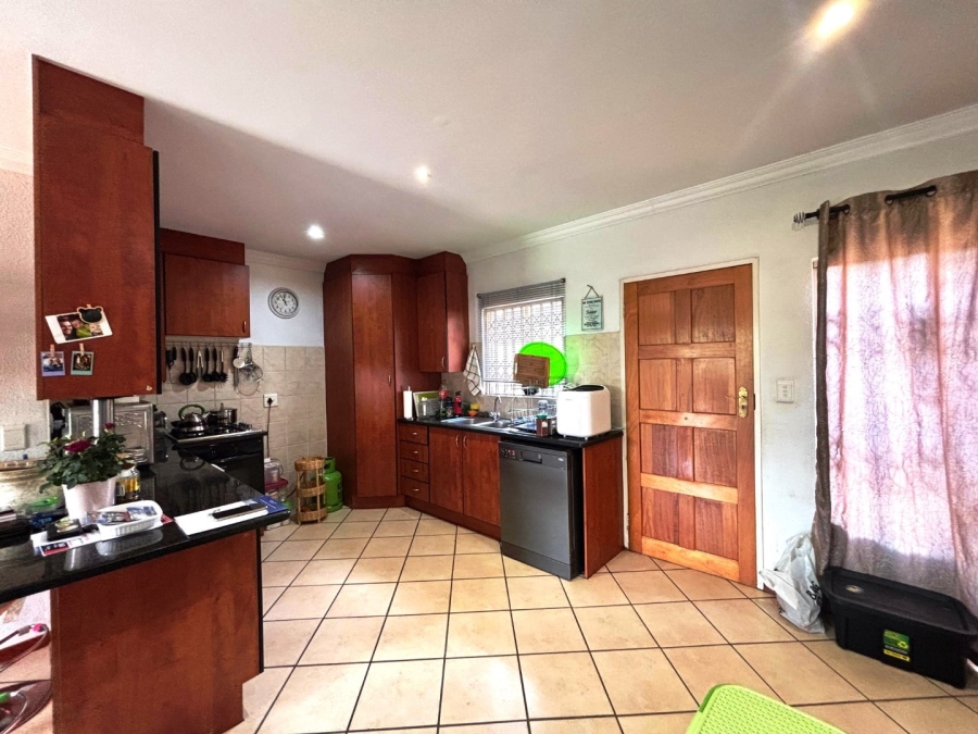 2 Bedroom Property for Sale in Annlin Gauteng
