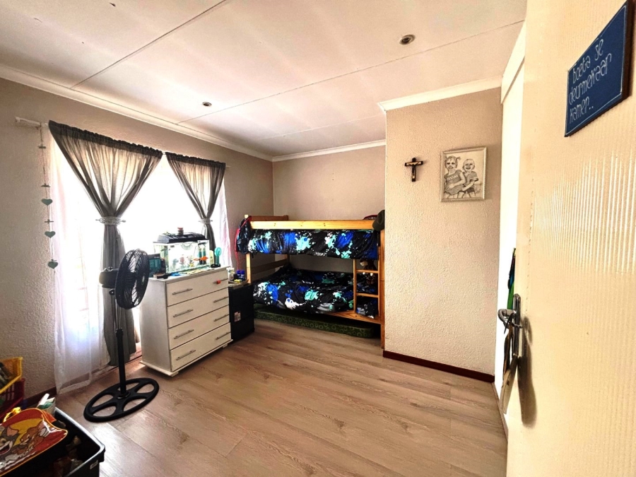 2 Bedroom Property for Sale in Annlin Gauteng